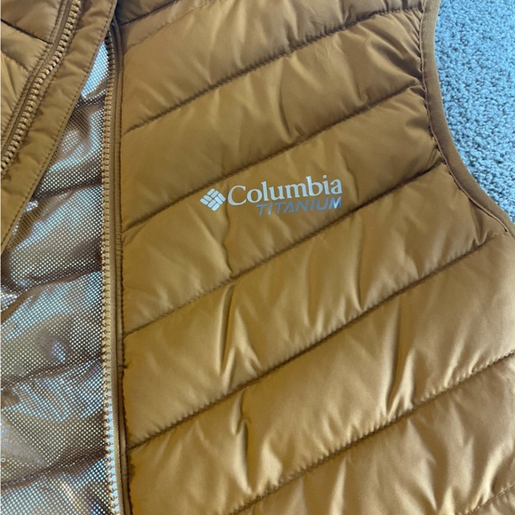 Columbia Burnt Orange Fall/Winter Vest - Picture 3 of 6
